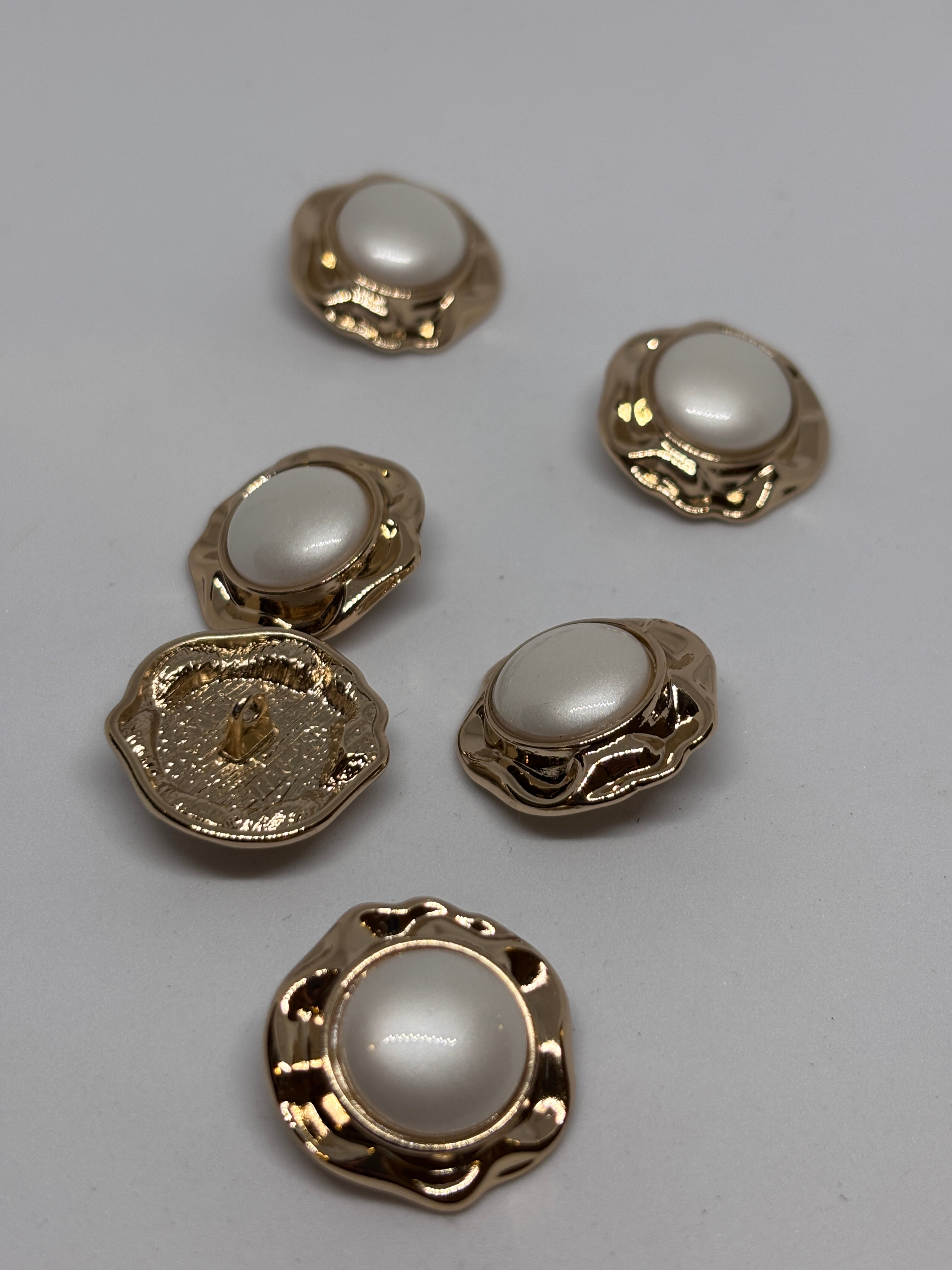 Button XTB7716 - 23mm (36") - Shank button boton