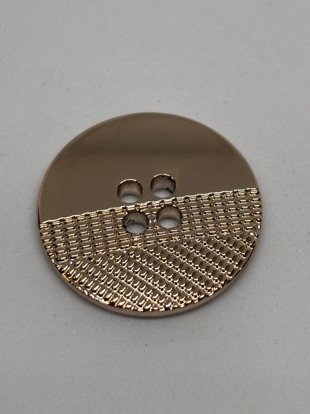 Button B6285 - 23mm (36") - 4 holes boton