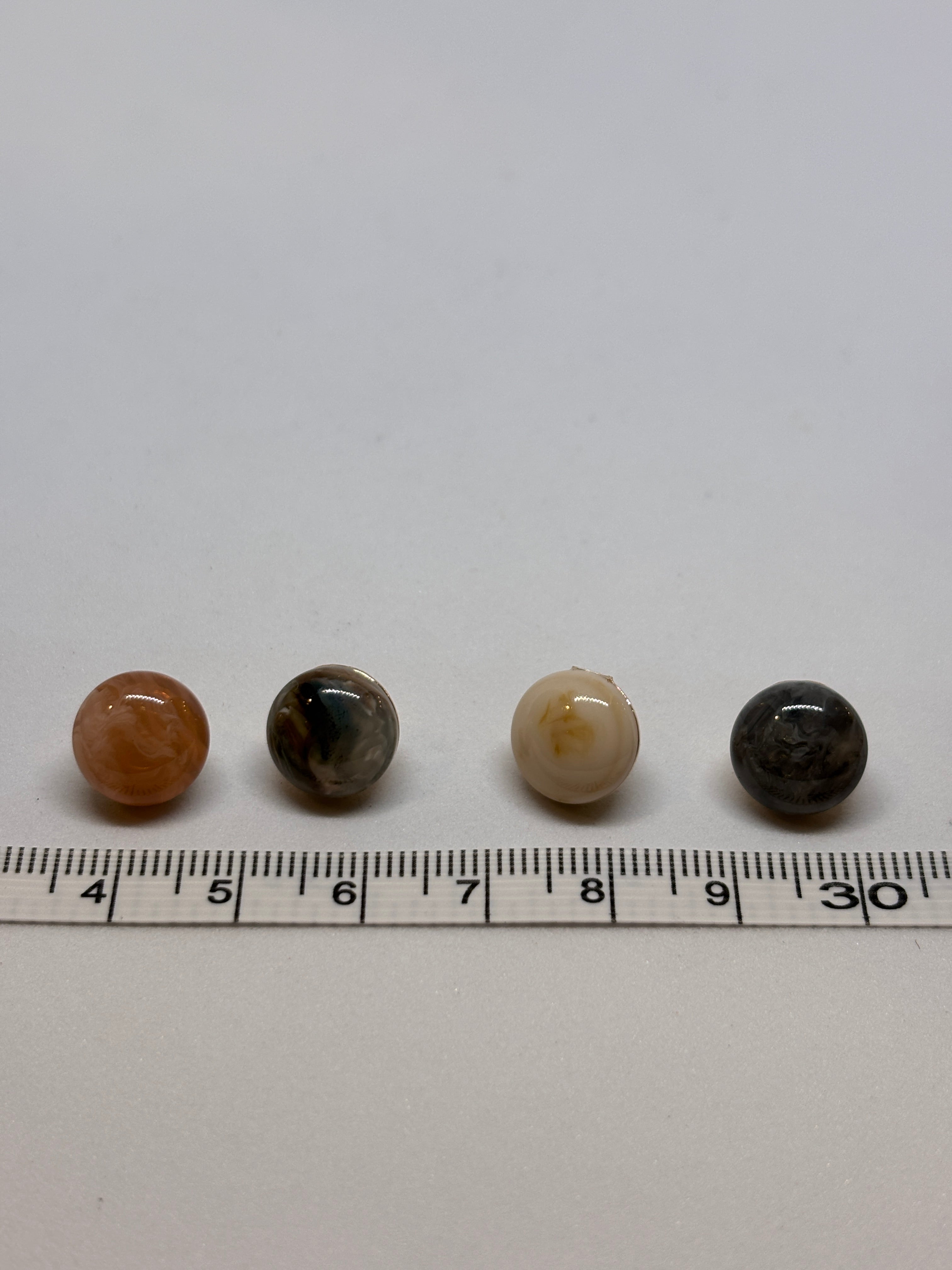 Button B8003 - 11mm (18") - Shank button boton