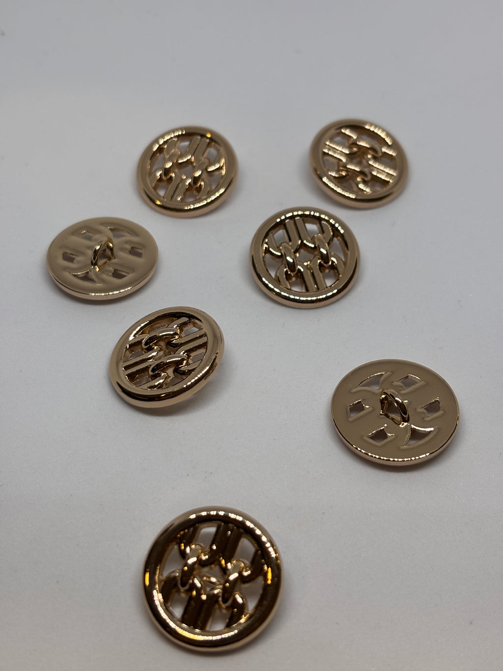 Button V151 - 23mm (36") - Shank button boton