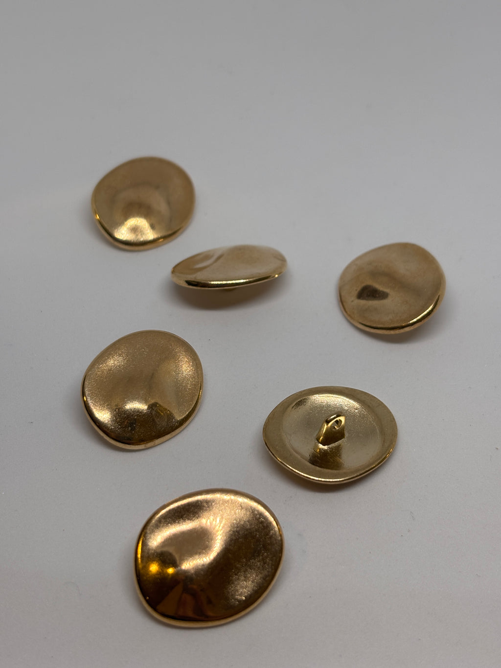 Button ZM103 - 25mm (40") metal shank button, shiny gold finish boton