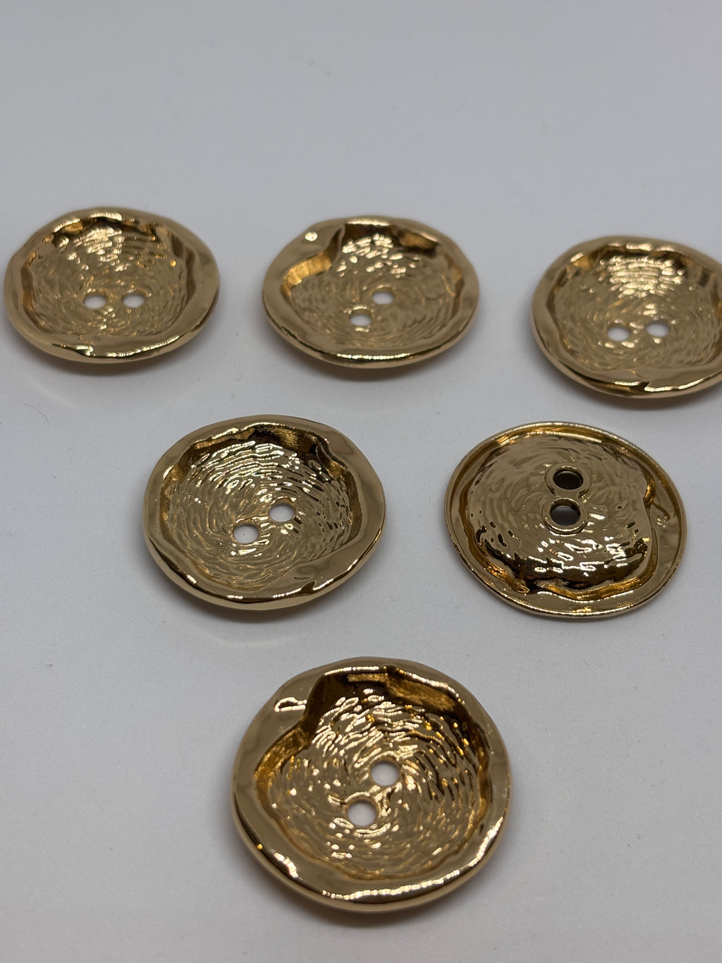 Button V080 - 33mm (52") - Shank button boton