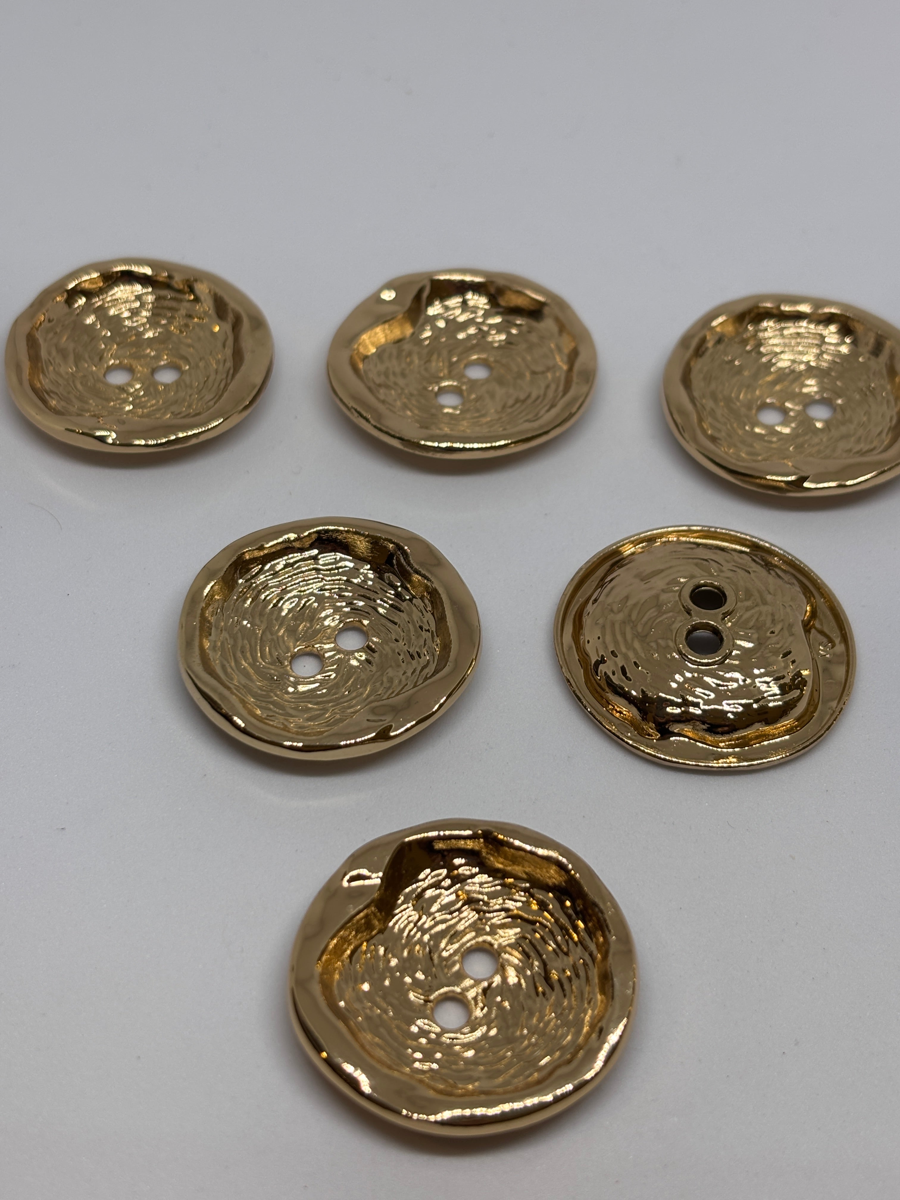 Button V080 - 33mm (52") - Shank button boton