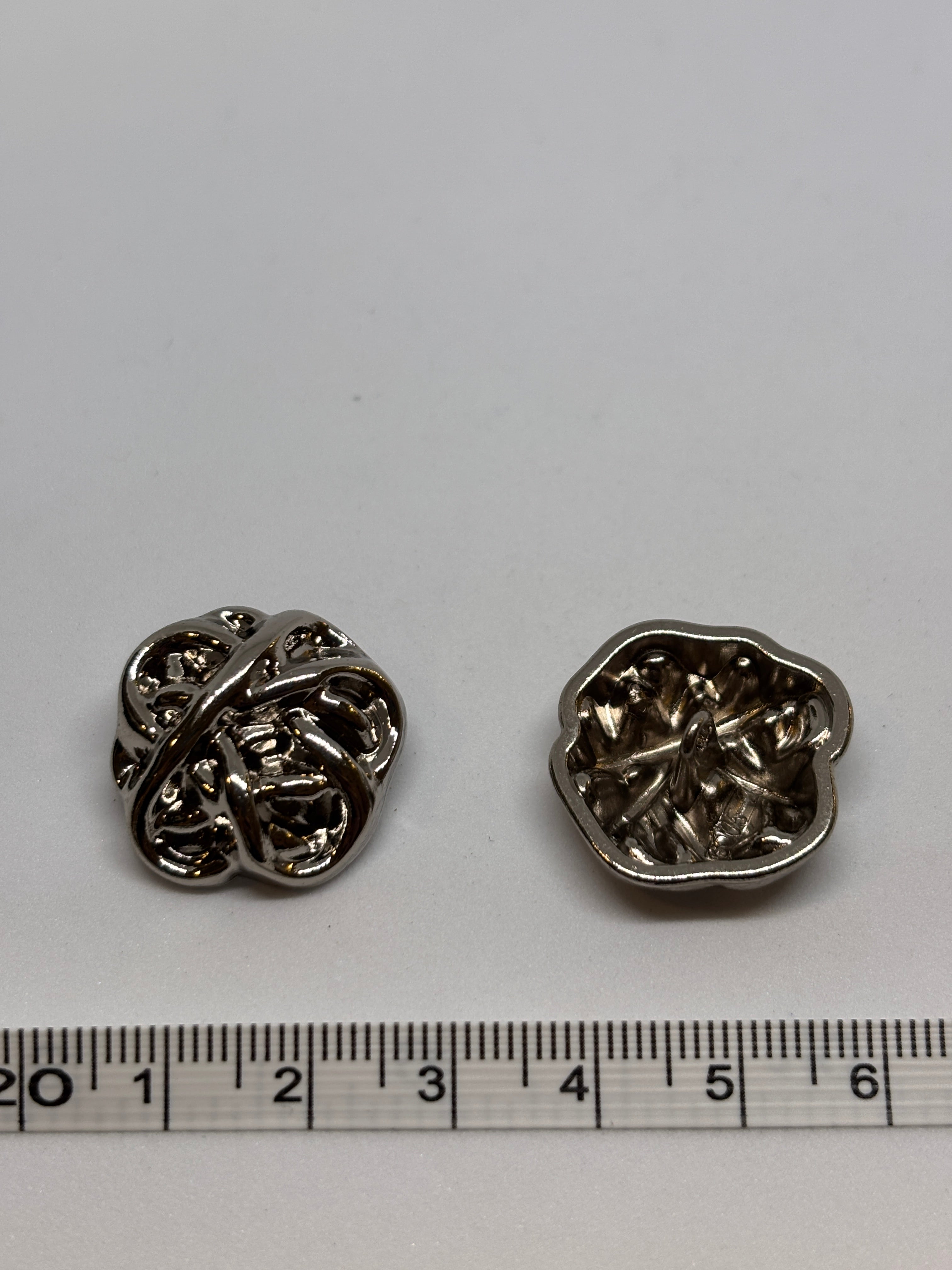 Button V200 - 23mm (36") - Shank button boton