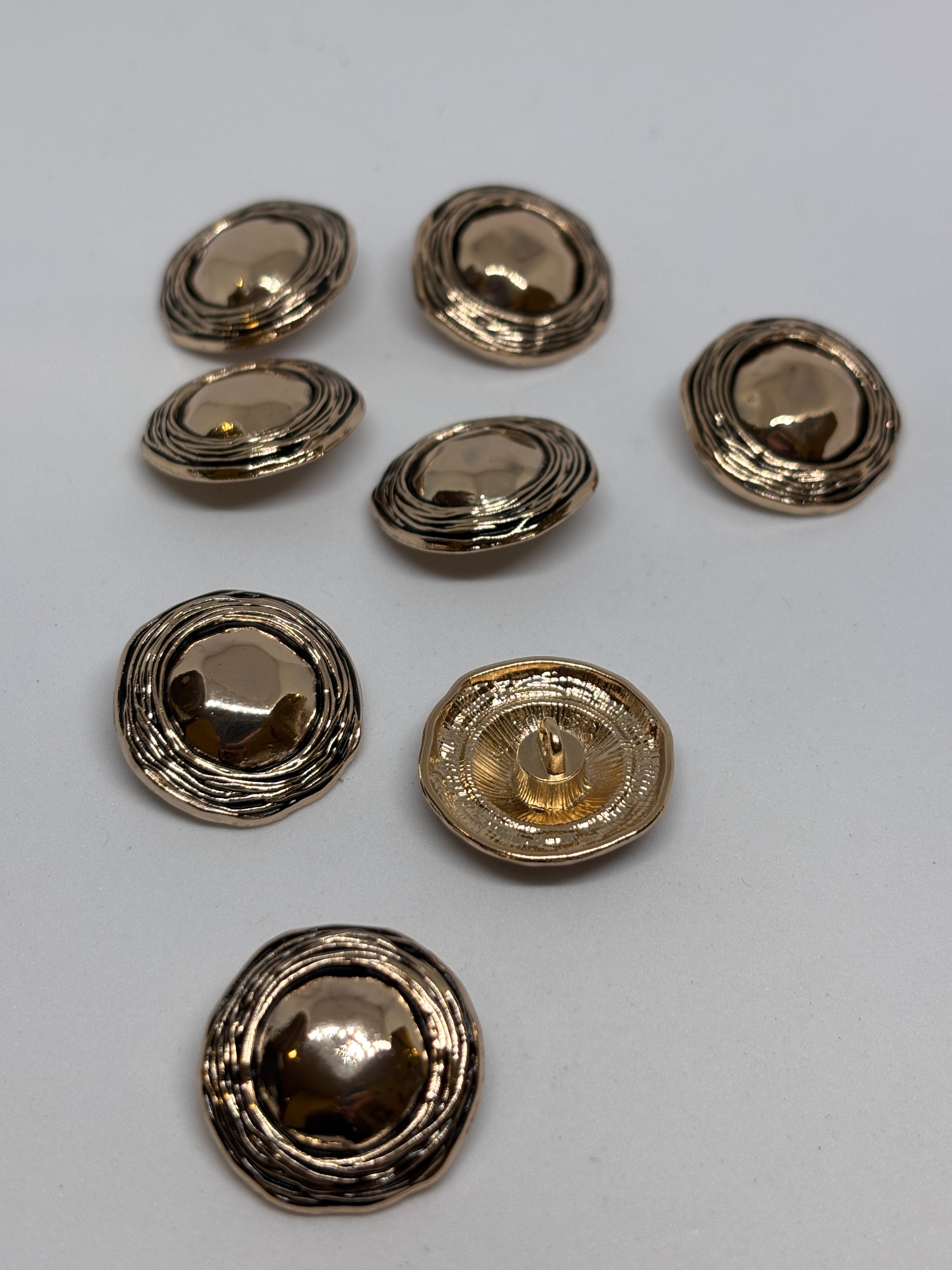 Button V167 - 23mm (36") - Shank button boton