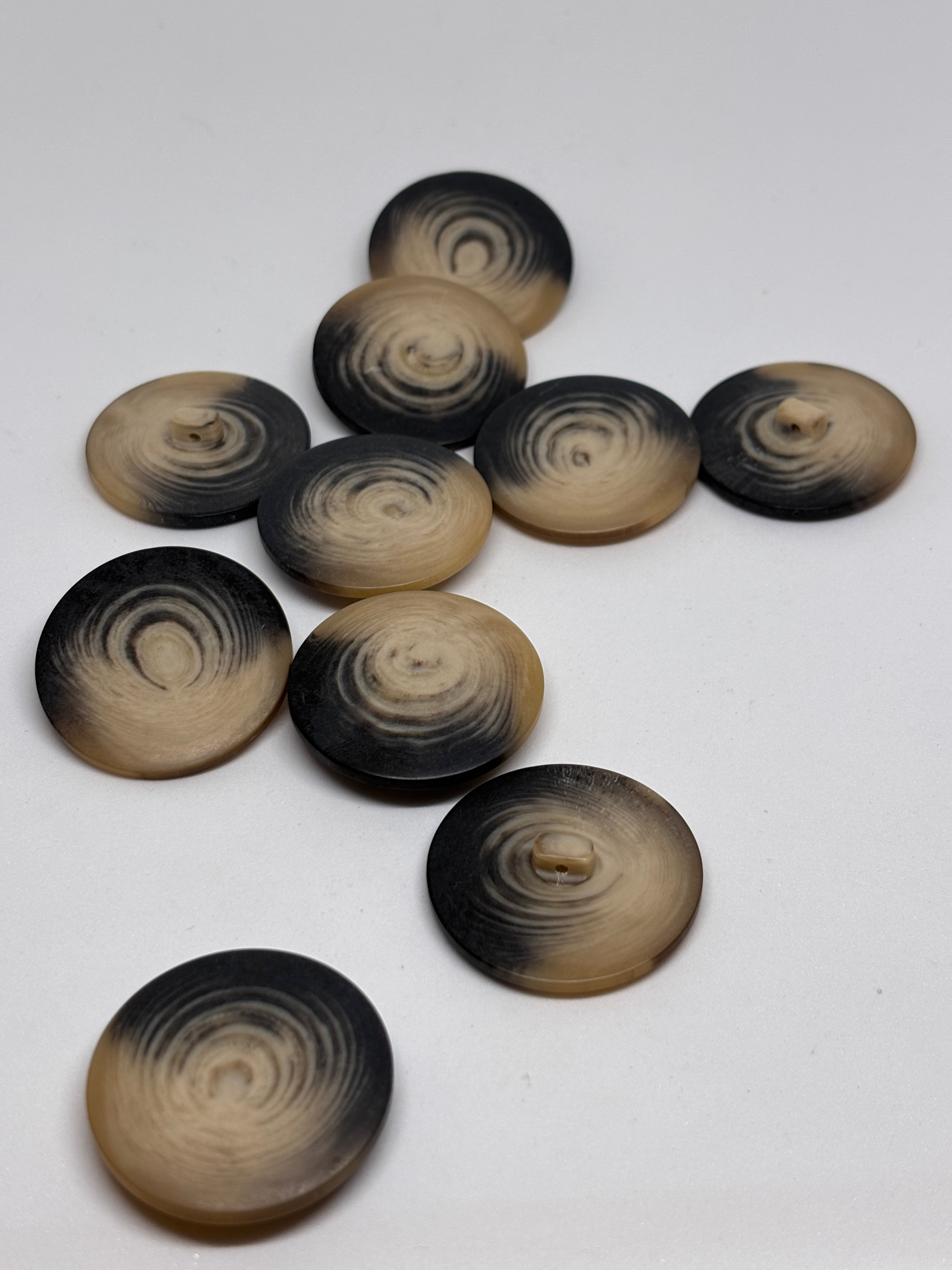 Botones de poliéster asequibles, boton de poliéster con pie, button.