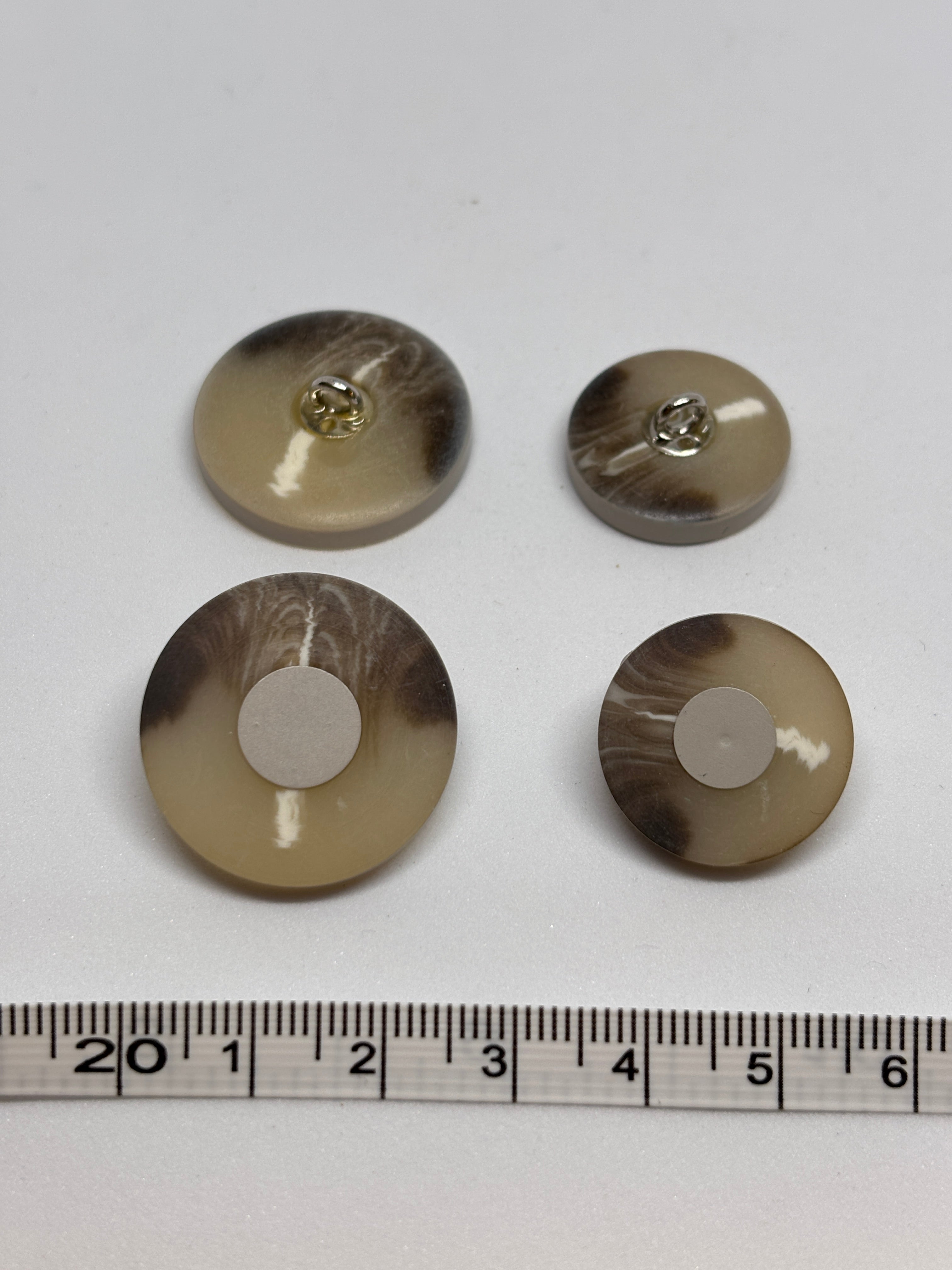 Button 2221 - 20mm (32"), 25mm (40") - Shank button boton