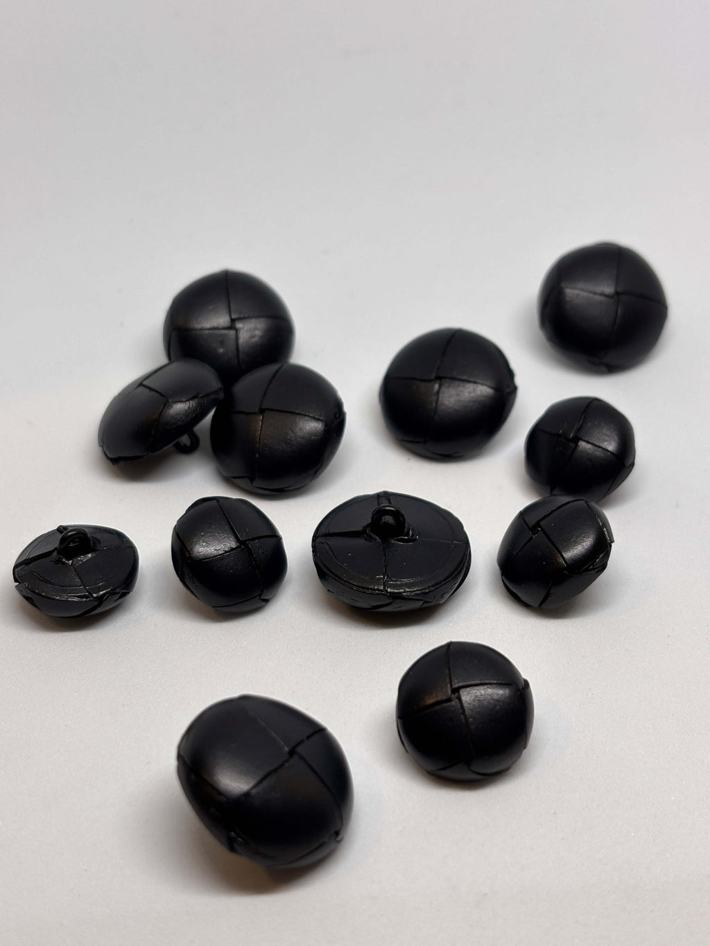 Button B1 Navy Blue - Real Leather - 15mm 20mm - Shank button boton de pie 