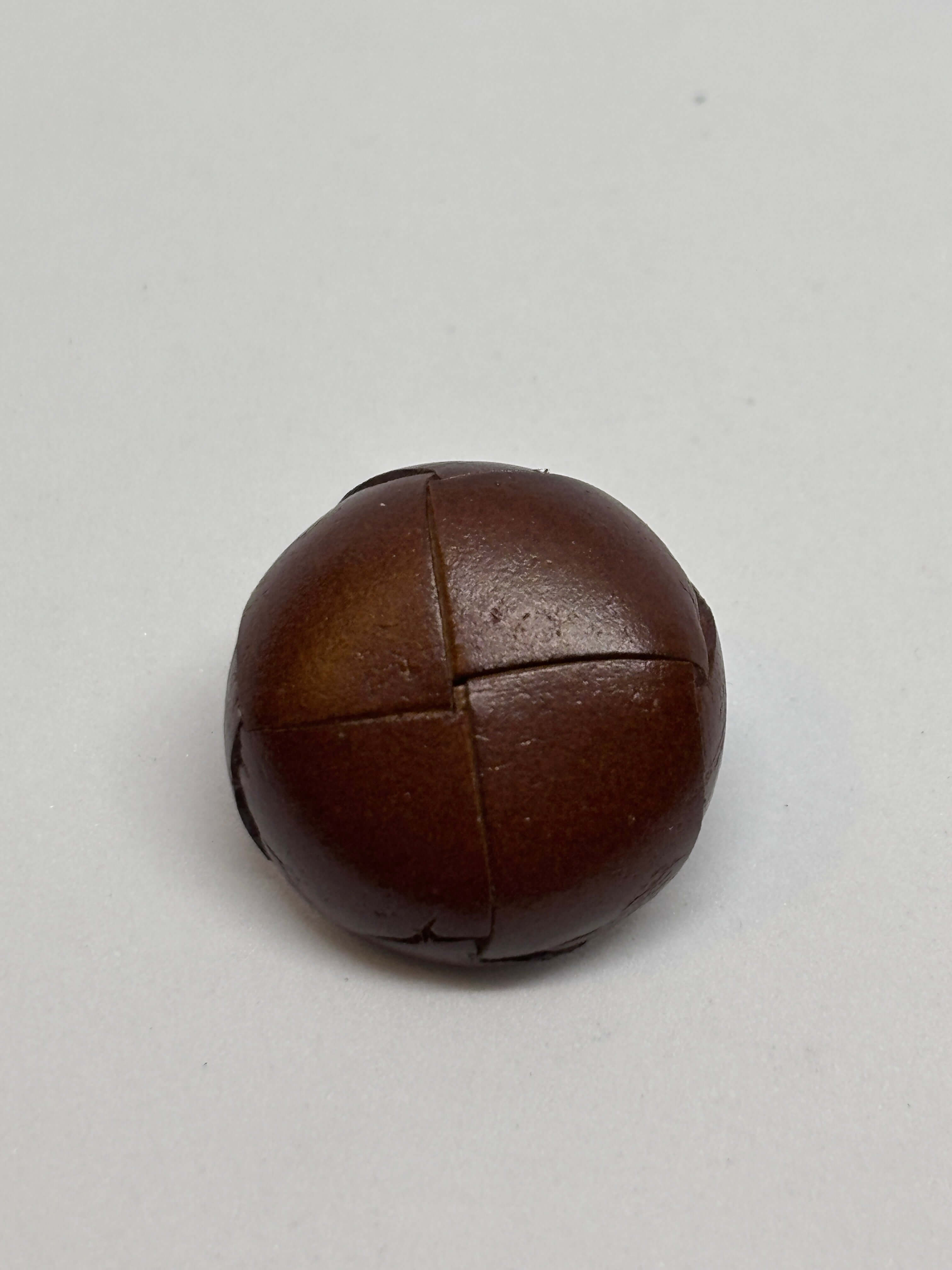 Button B1 Brown - Real Leather - 15mm 20mm - Shank button boton de pie