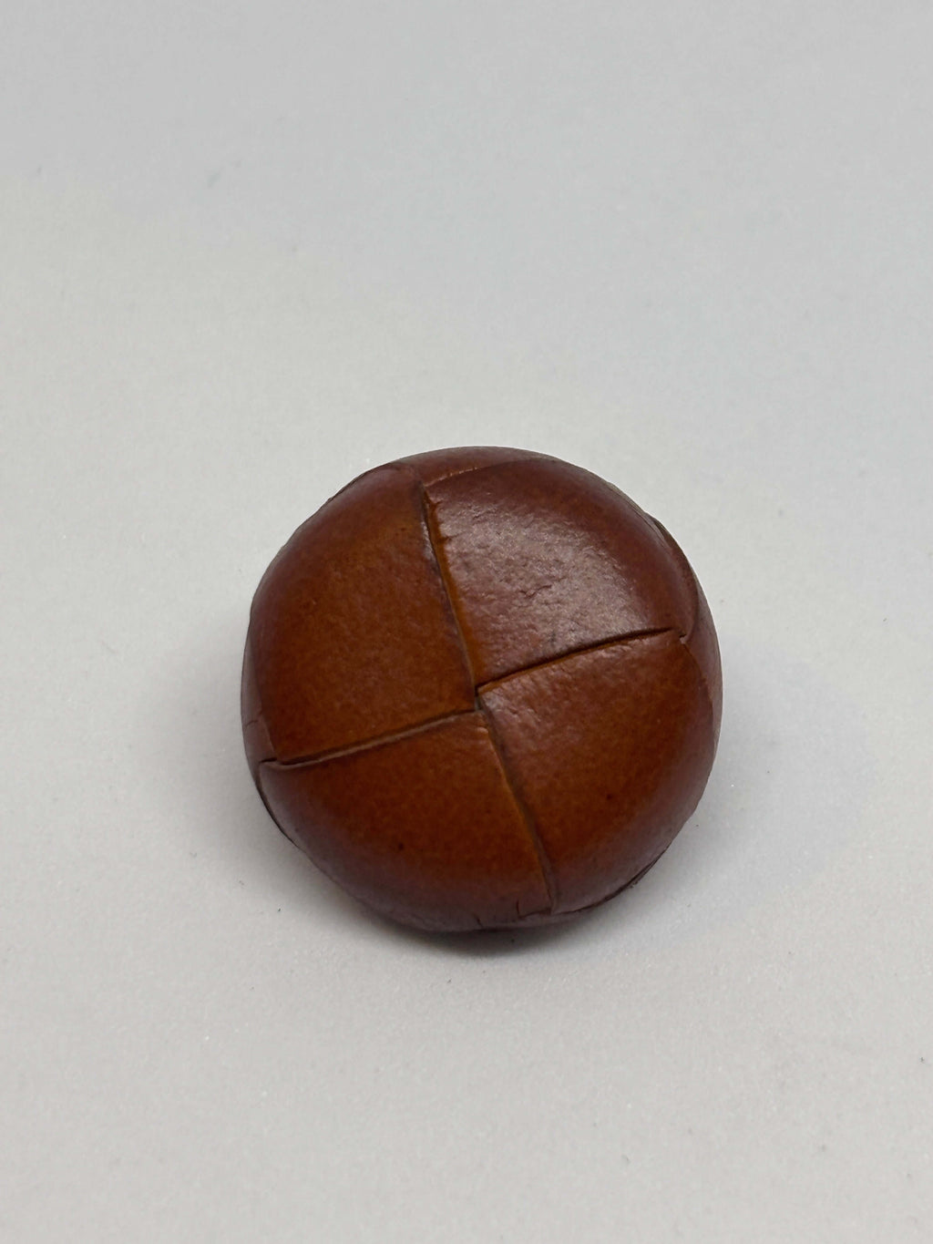 Button B1 Light Brown - Real Leather - 15mm 20mm - Shank button boton de pie