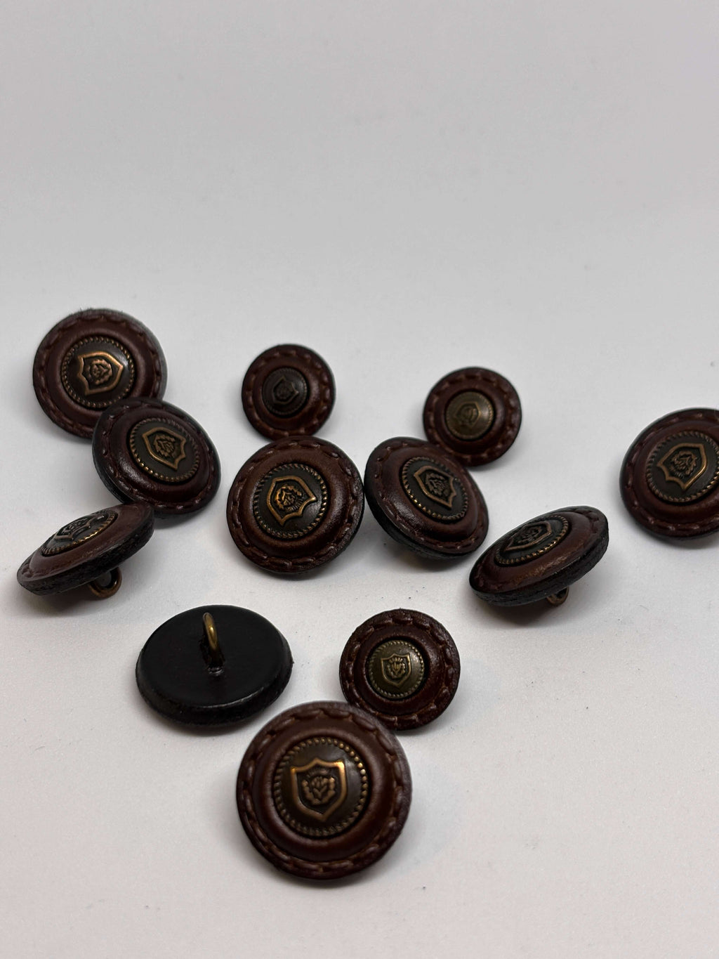 Button B42MM Brown - Real Leather - 15mm 20mm - Shank button boton de pie