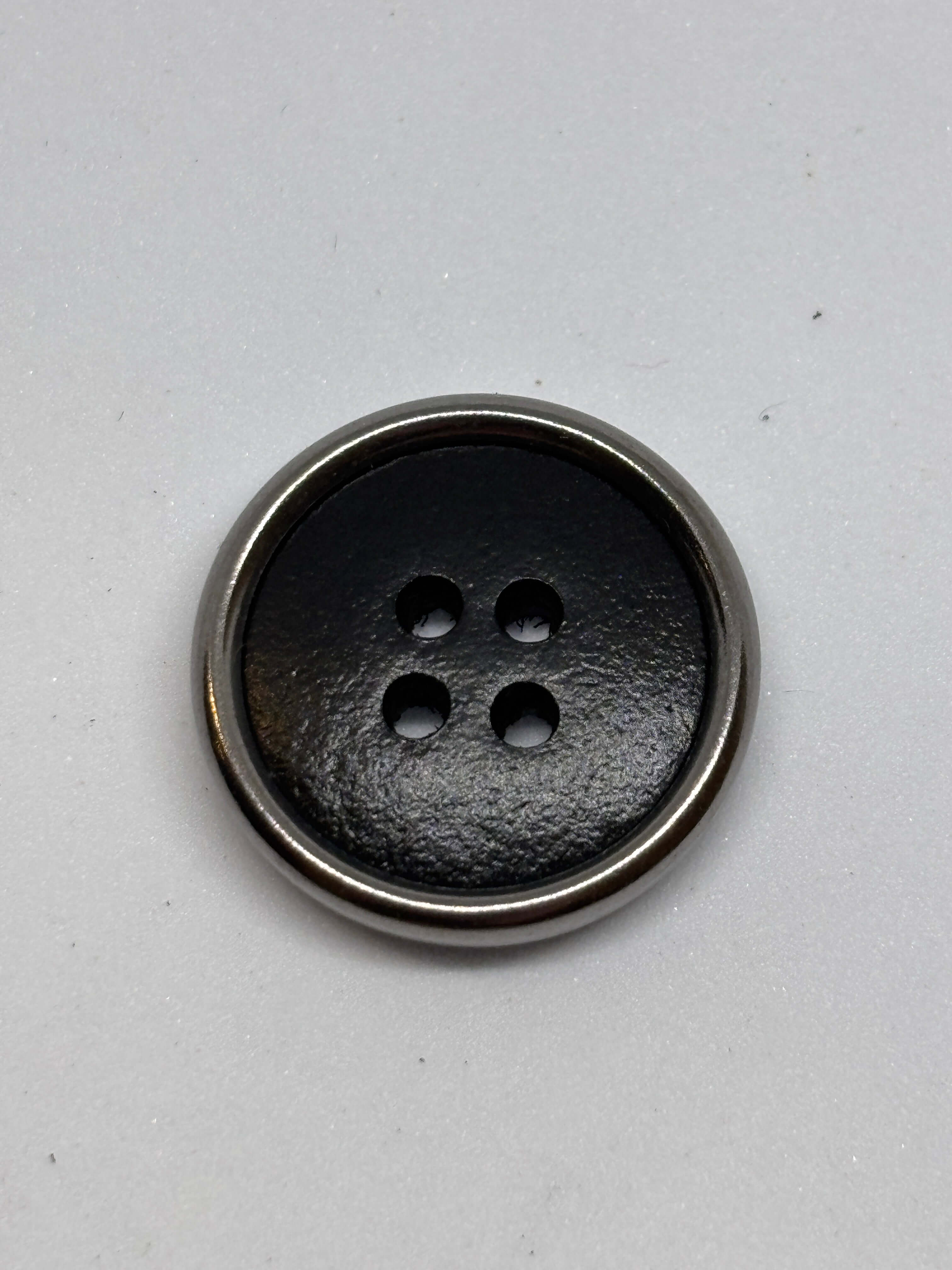 Button B36 Black - Real Leather - 15mm 20mm - 4 holes boton