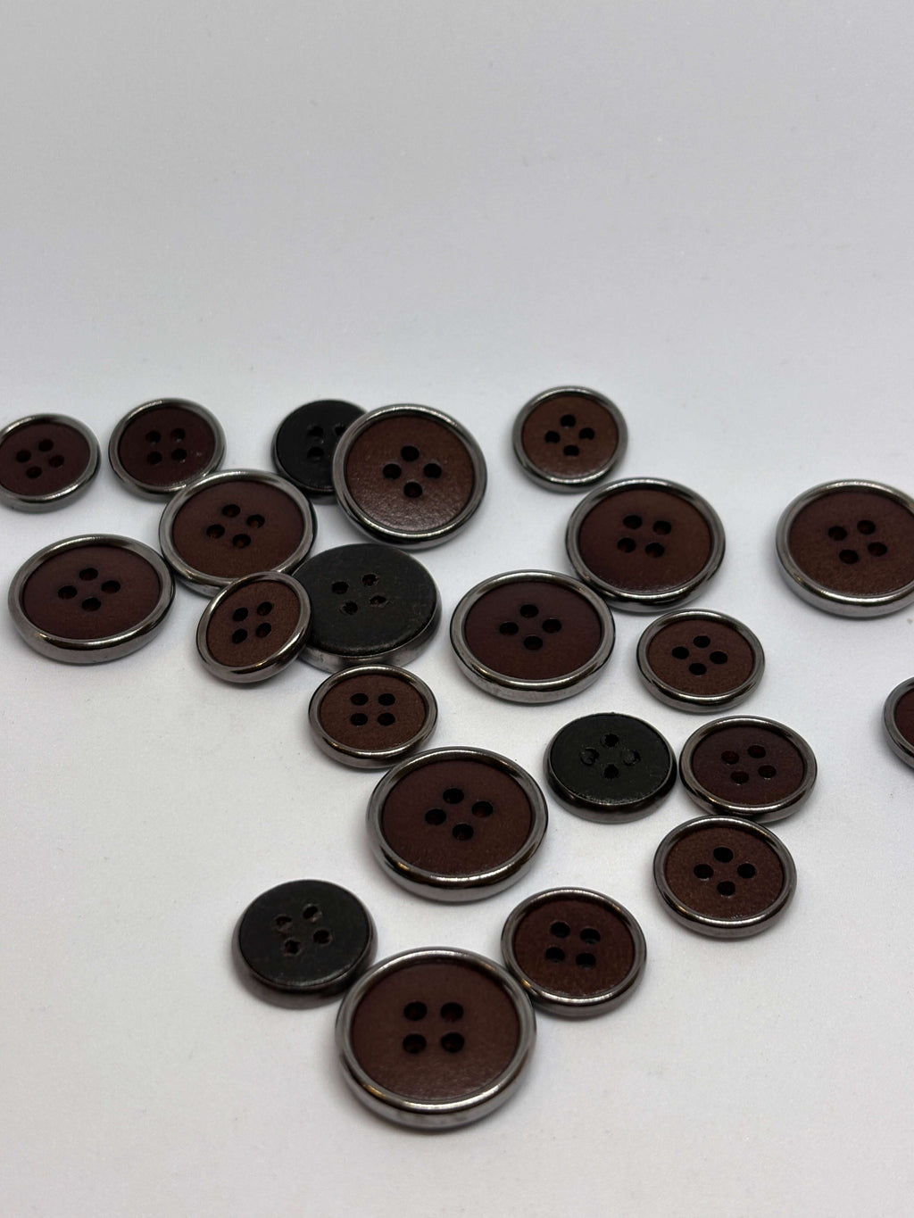 Button B36 Brown - Real Leather - 15mm 20mm - 4 holes boton