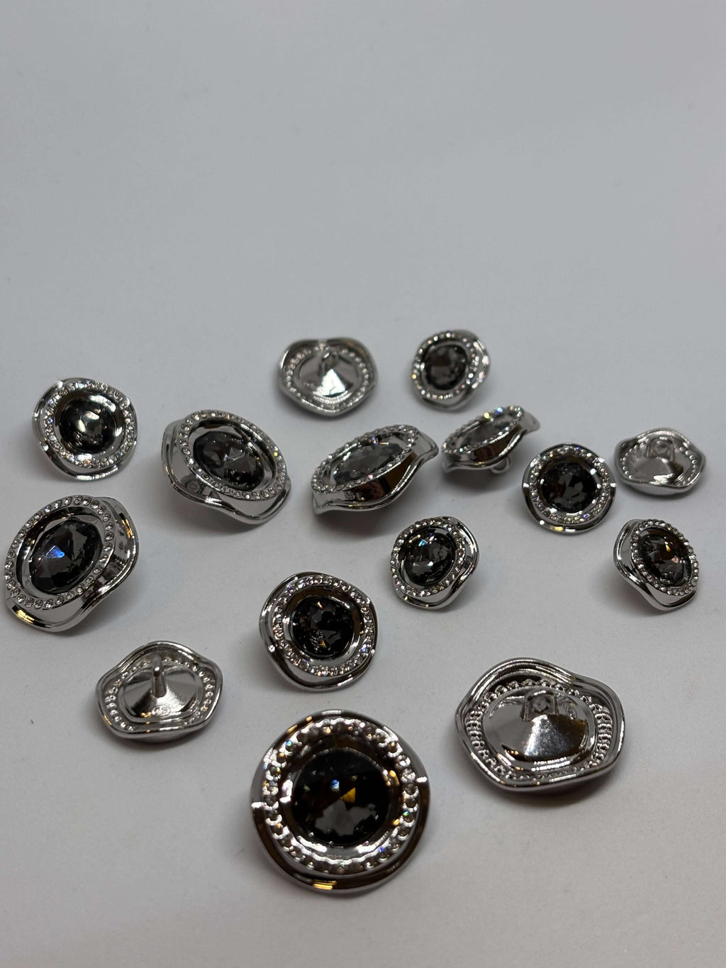 Button B8174 NB - 15mm-18mm-23mm - Shank button boton de pie