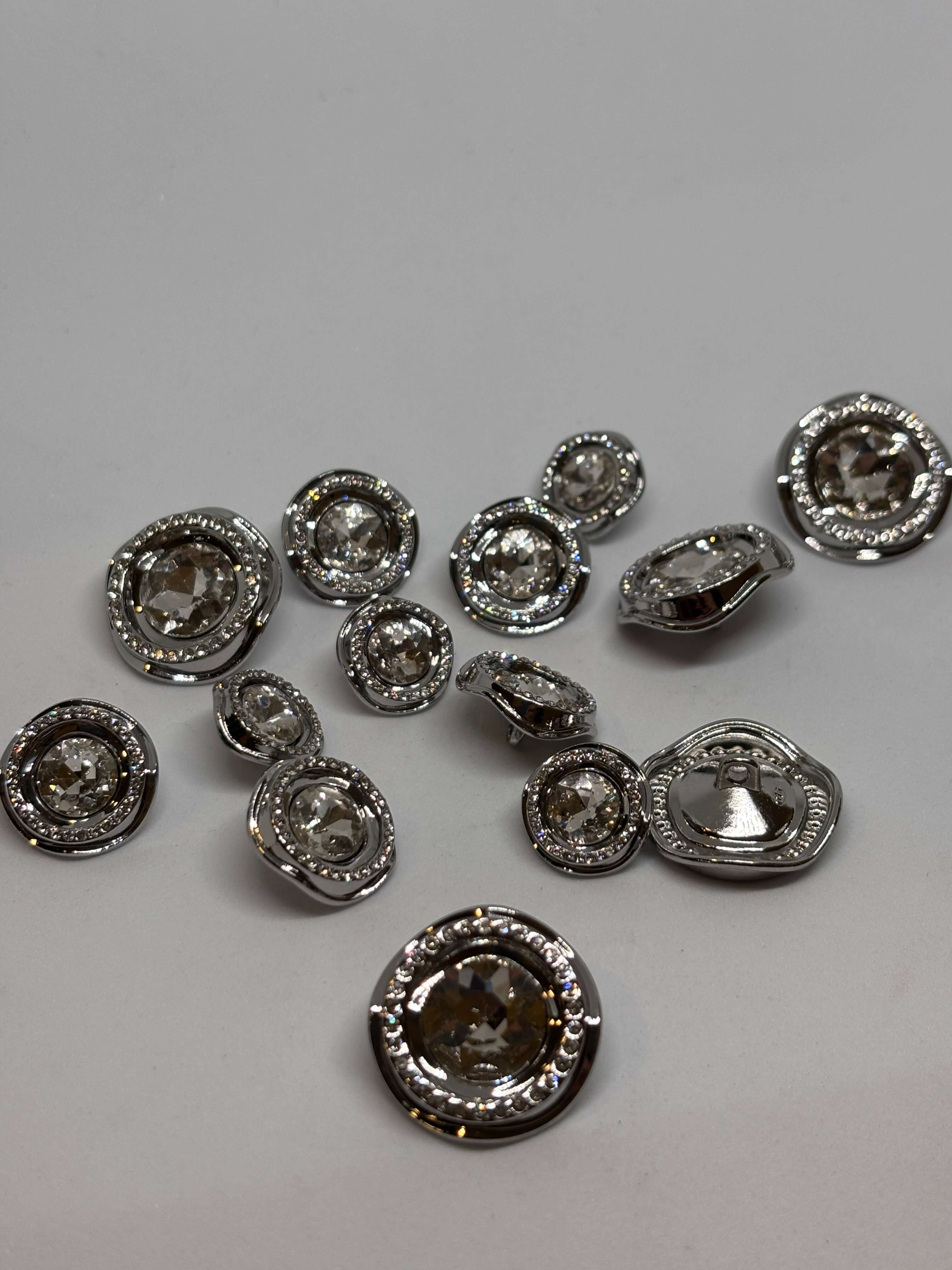 Button B8174 NT - 15mm-18mm-23mm - Shank button boton de pie