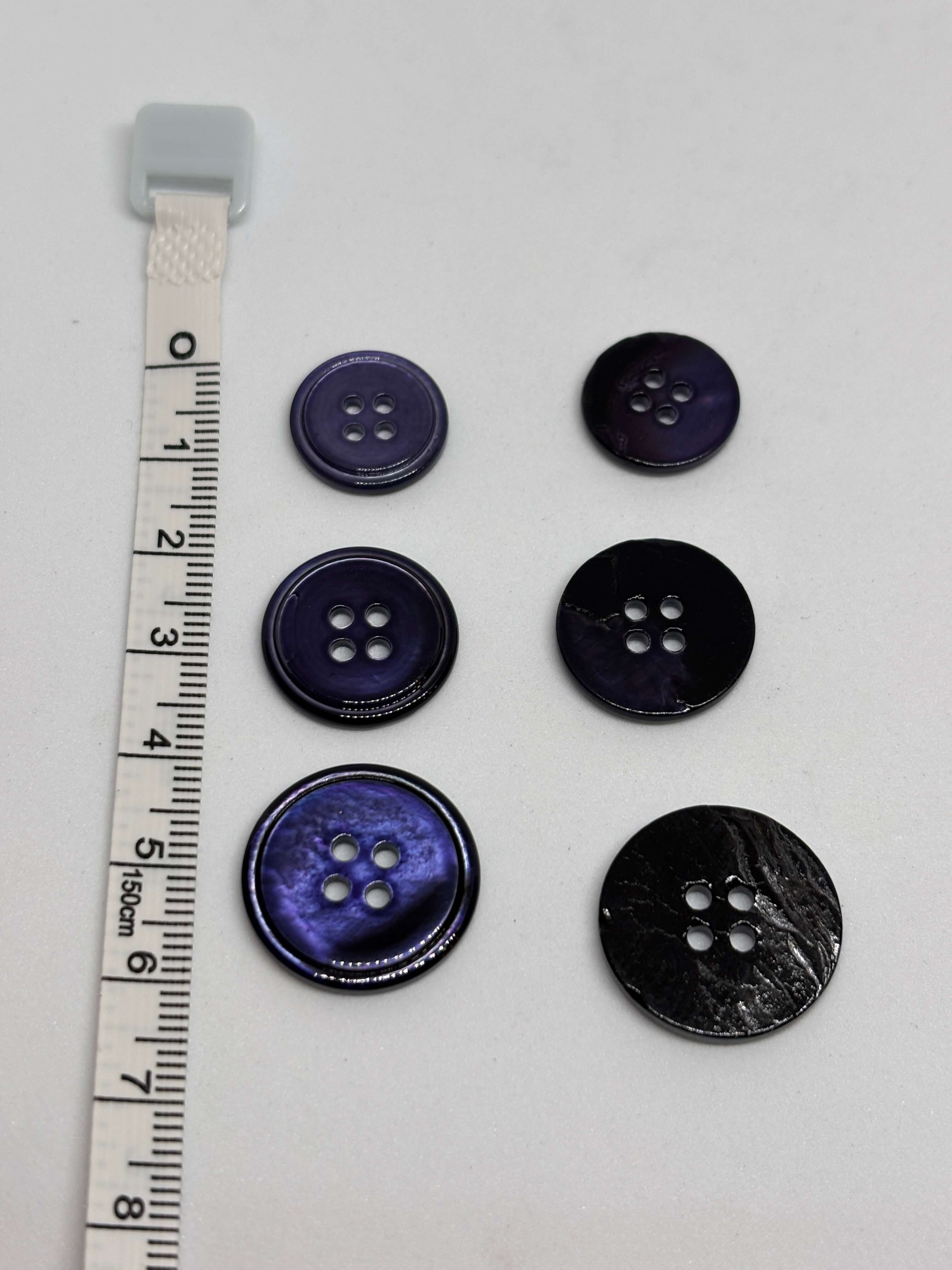 Button 50304 - Natural Pearl 4-hole button boton