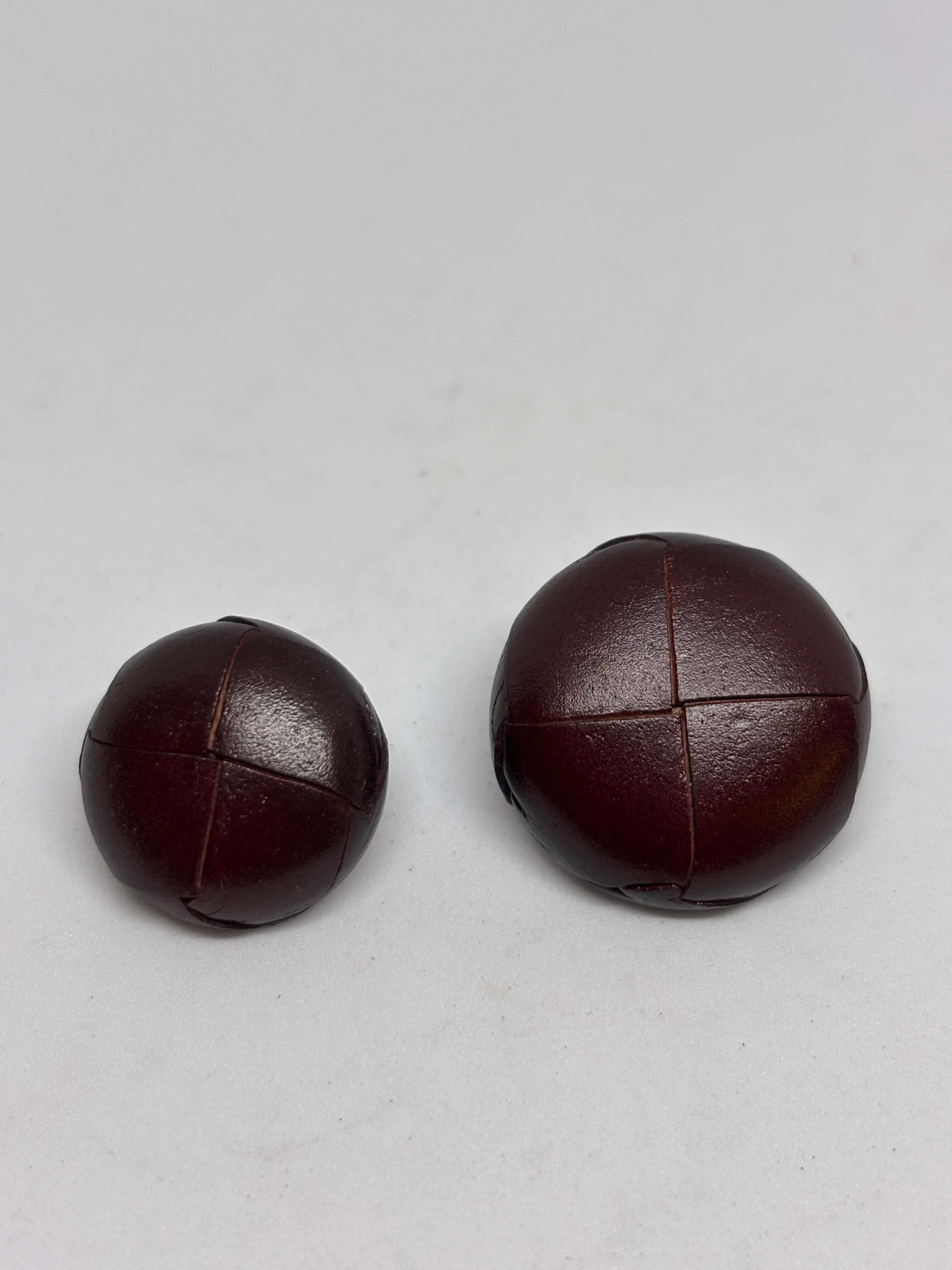 Button B1 Dark Burgundy - Genuine Leather - 15mm 20mm - Shank button botón