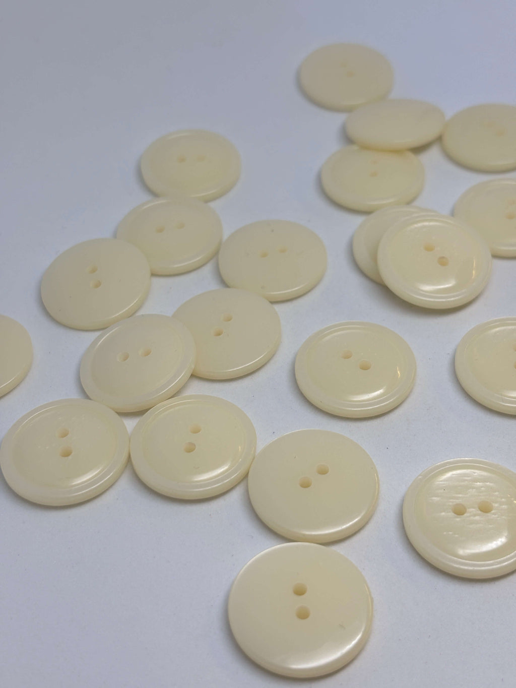 Button P53259 White Polyester 4-Hole Button 23mm (36L)