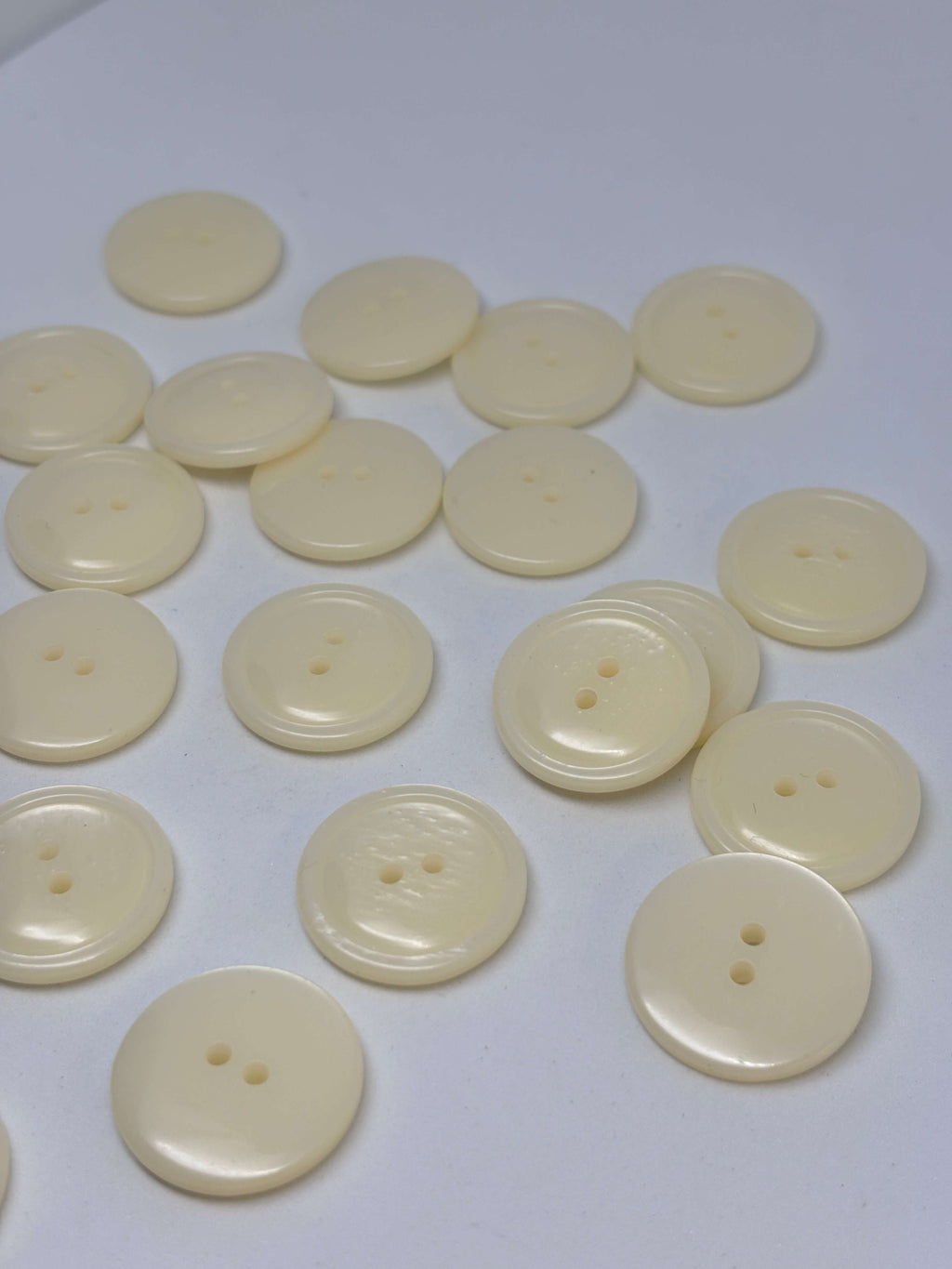 Button P53259 White Polyester 4-Hole Button 23mm (36L)