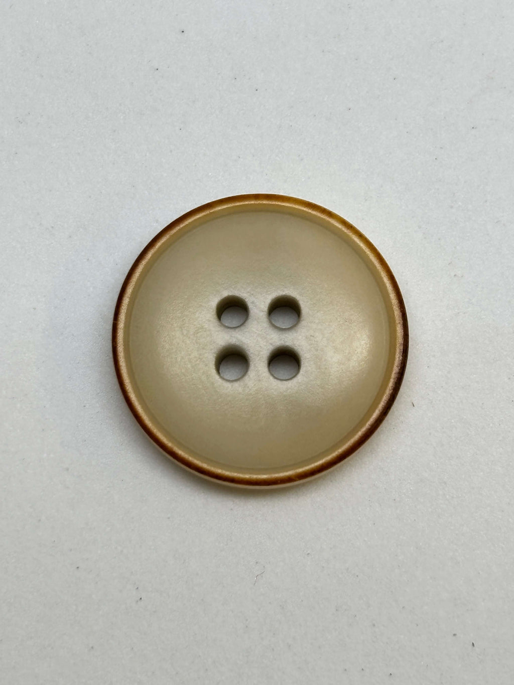 Button B6601 Beige Corozo 4-Hole Button 15-20mm (24L-32L)