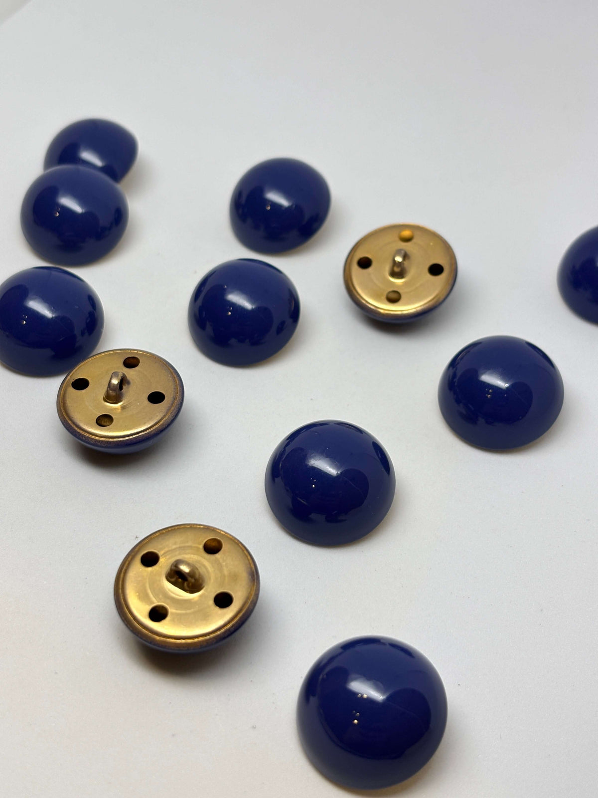 Button M020 Blue Metal Shank Button 23mm (36L)