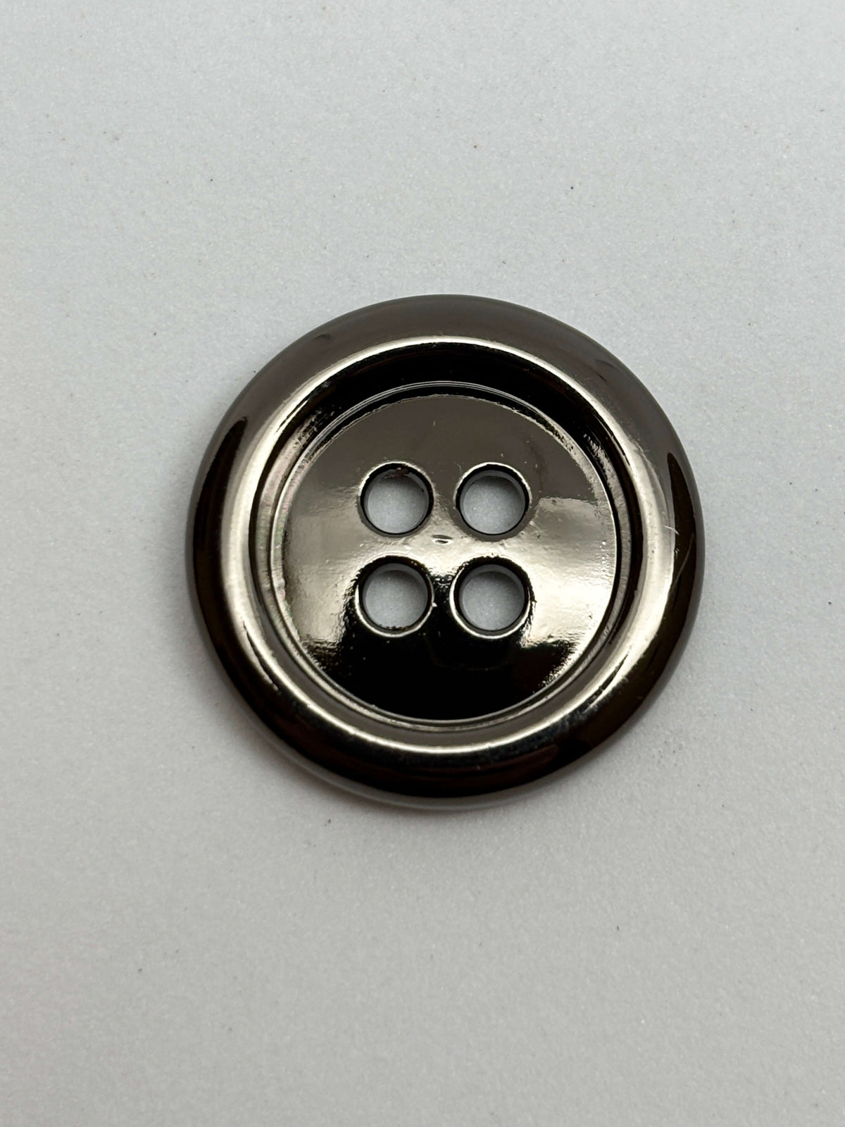 Button M6618 Black Metal 4-Hole Button 23mm (36L)