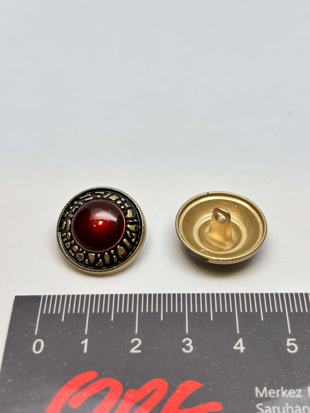 Button V112 Gold Metal Shank Button 20mm (32L)