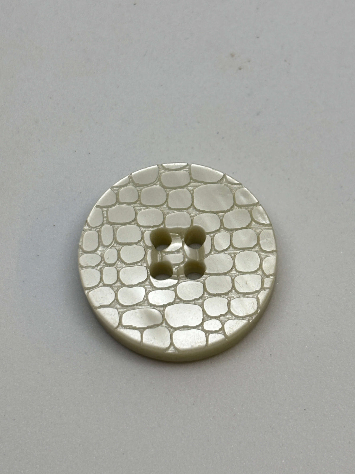Button X753/799 White Polyester 4-Hole Button 25mm (40L)