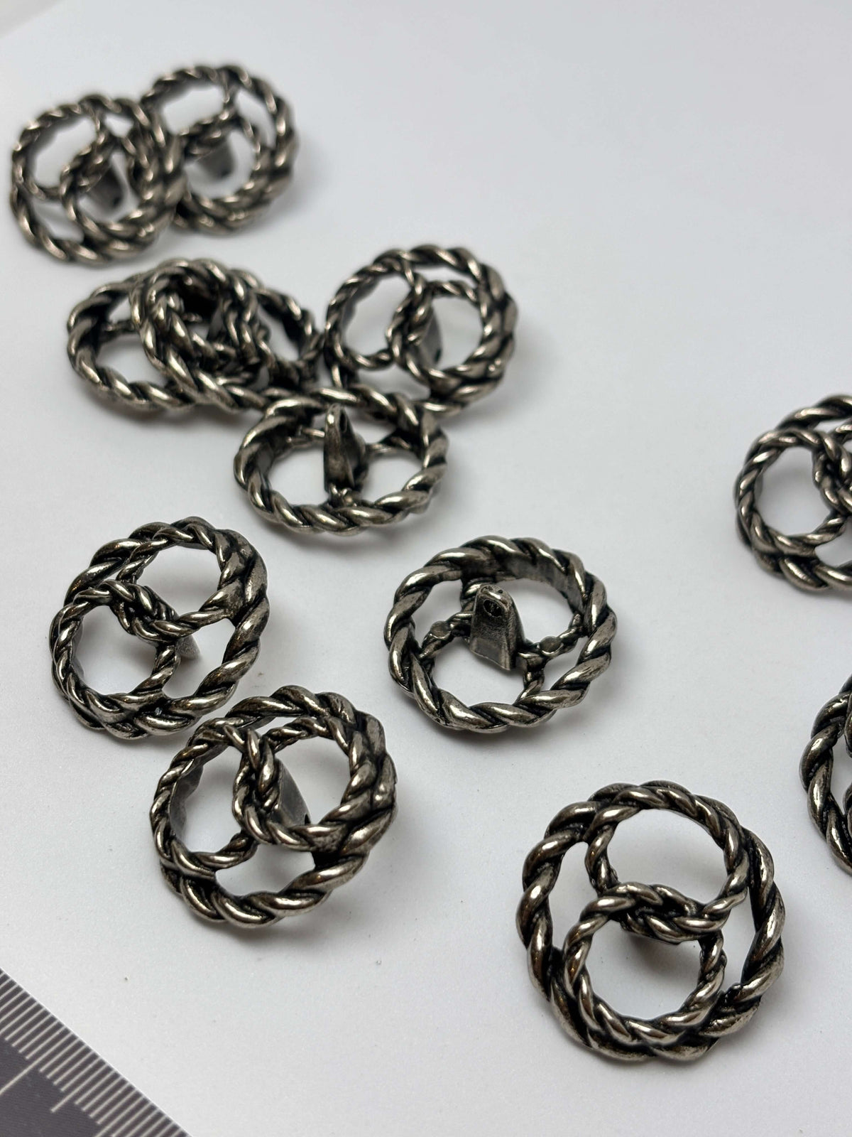 Button Z343 Nickel Metal Shank Button 25mm (40L)