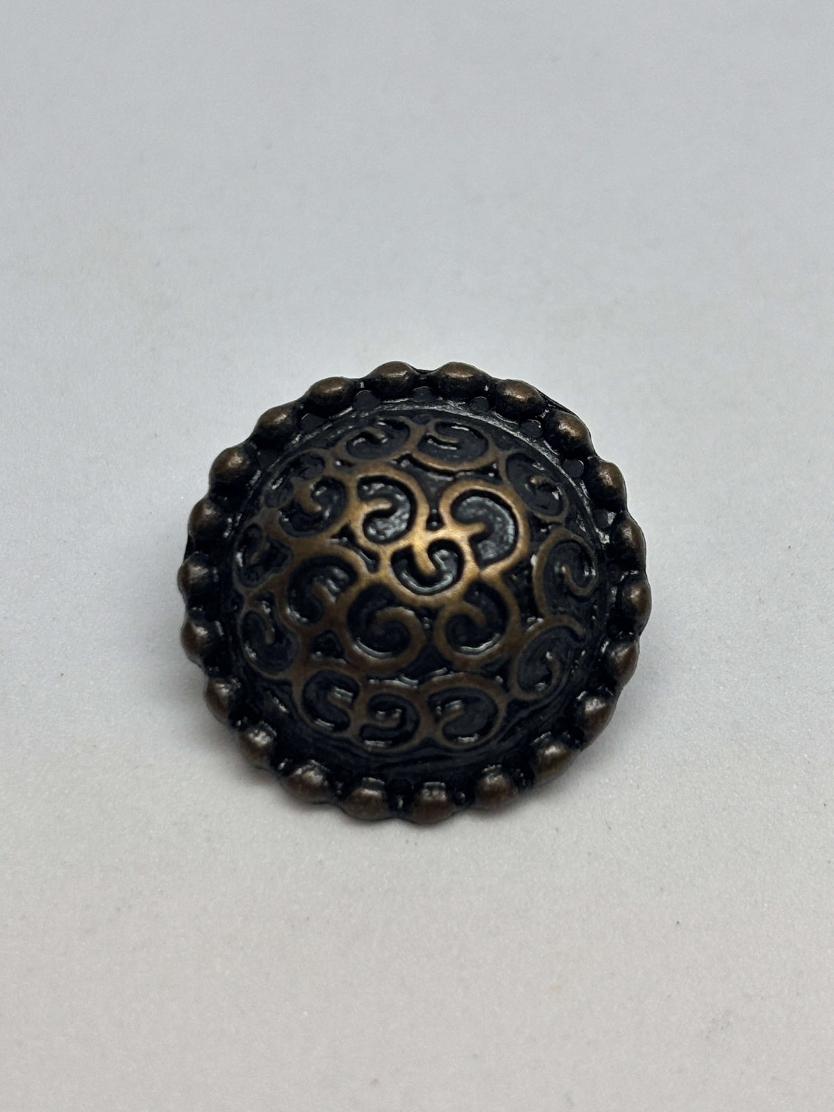 Button Z668 Gold Metal Shank Button 23mm (36L)